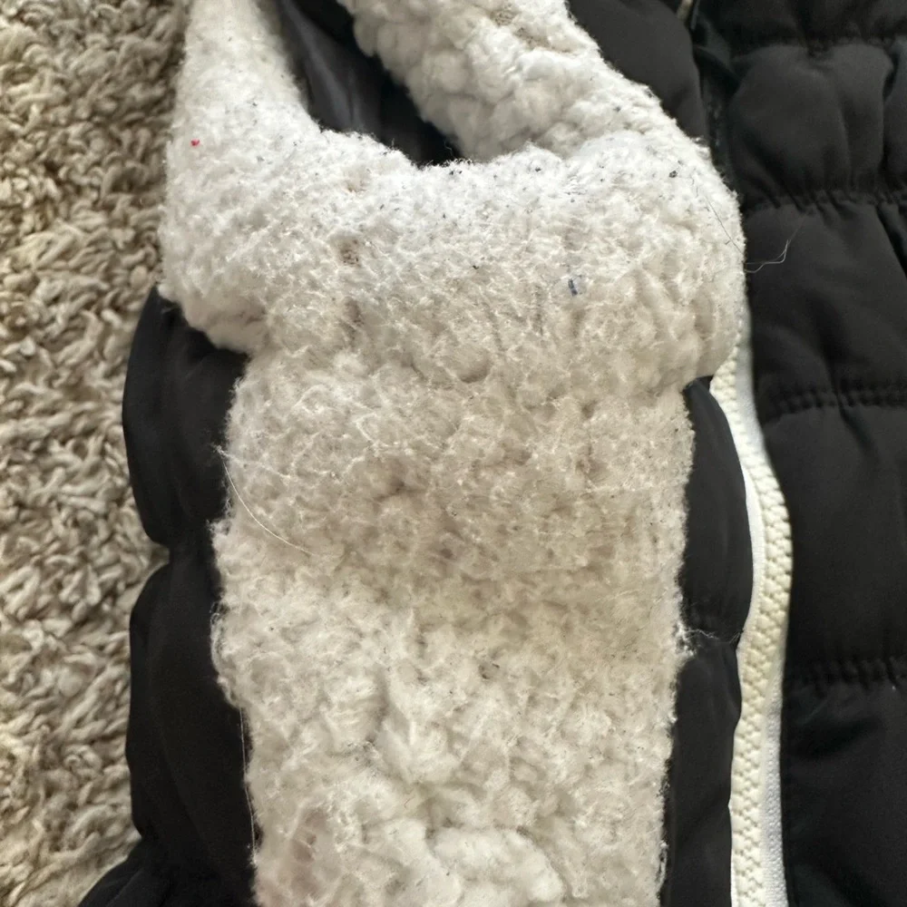 Calvin Klein Performance Sherpa Solid Full Zip Puffer Vest - Picture 4 of 7